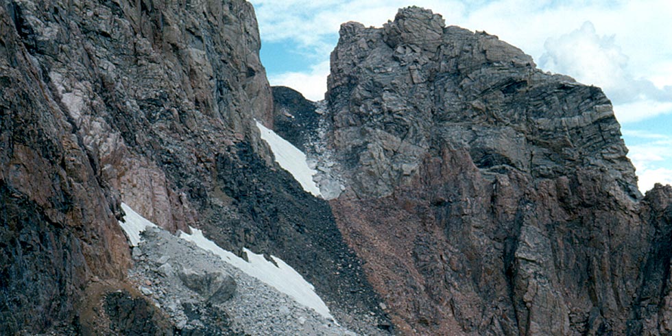 Igneous diabase dikes squeezed between metamorphic granite and gneiss are seen throughout the Tetons.